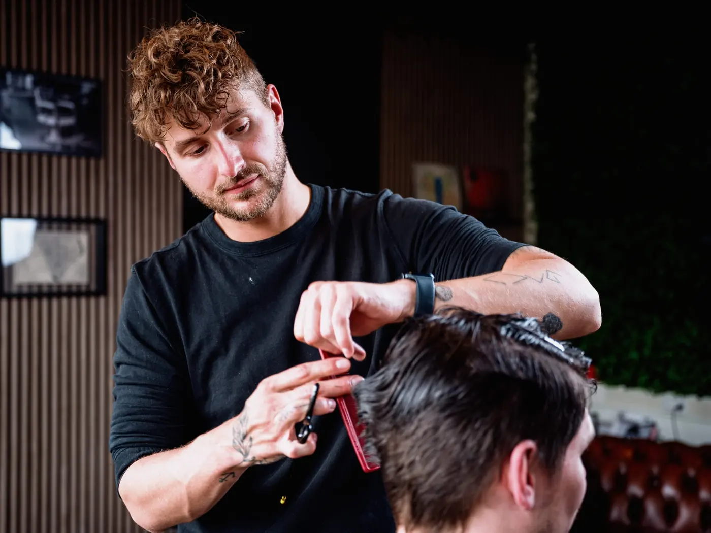 Schaar en kam – Barber Crow Nieuwegein
